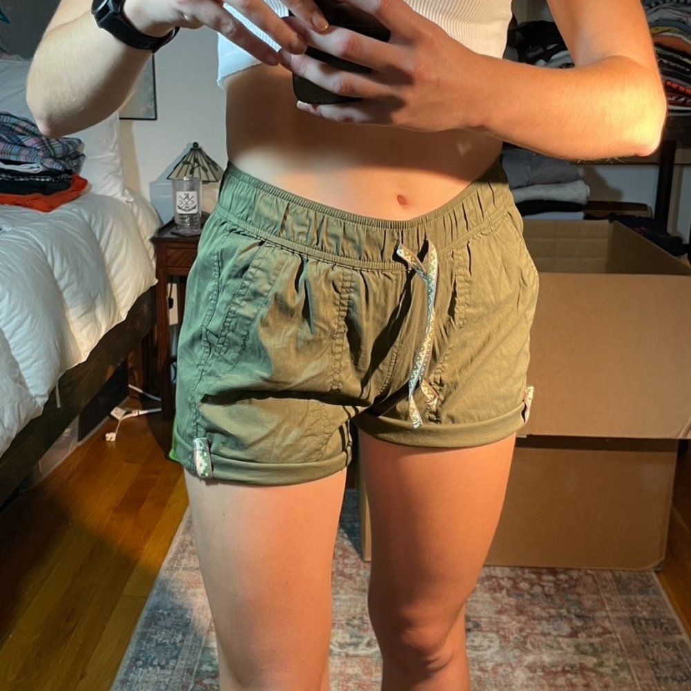 NWOT Burton Durbable Goods WB Joy Shorts Green - Picture 12 of 12